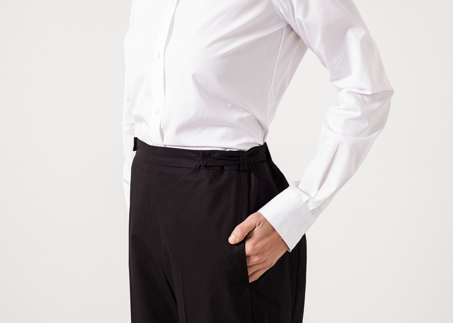 Wide Cropped Trousers in Black