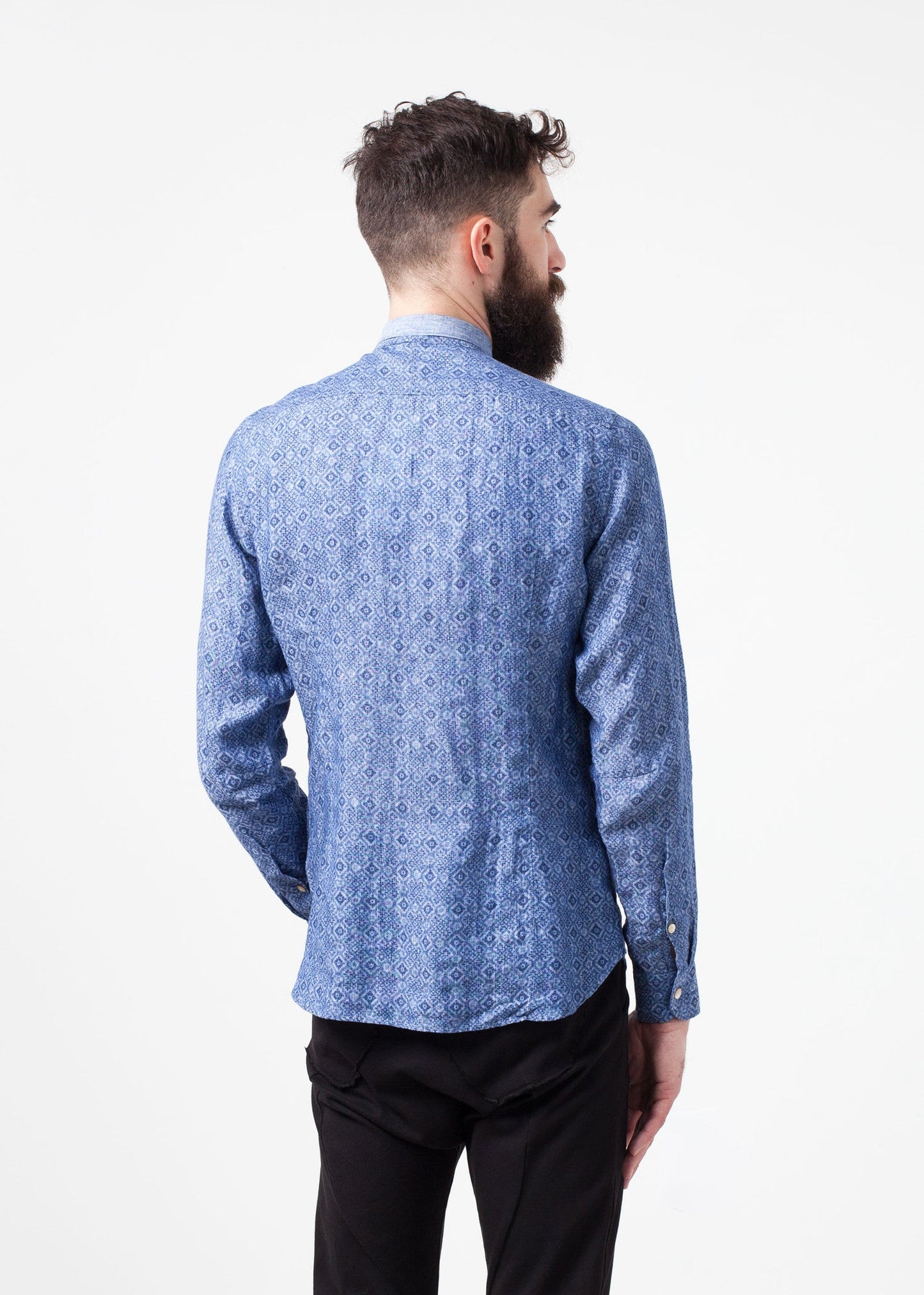 Linen Button-Up in Blue Diamond