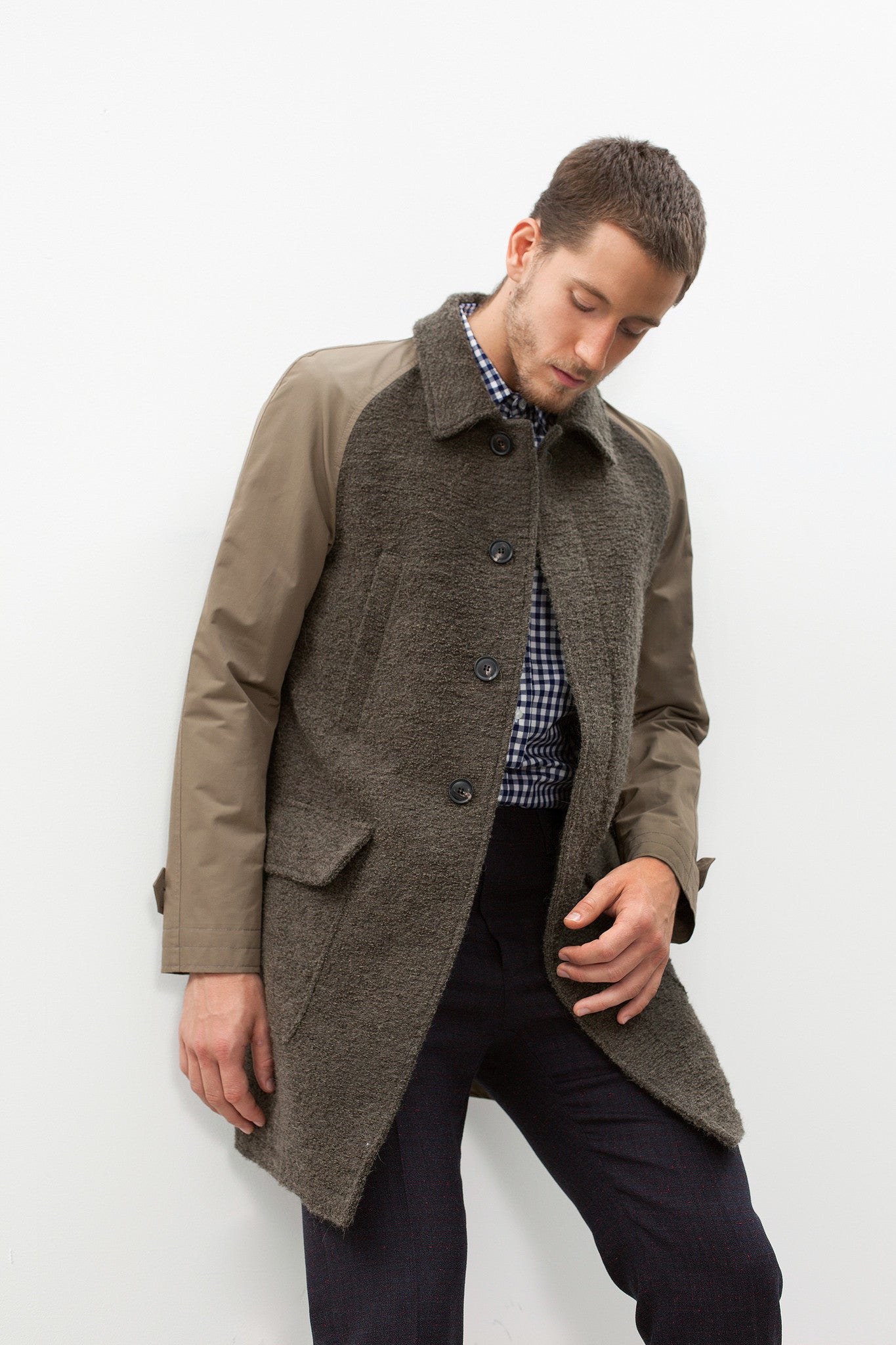 Raglan Manic He Coat in Olive