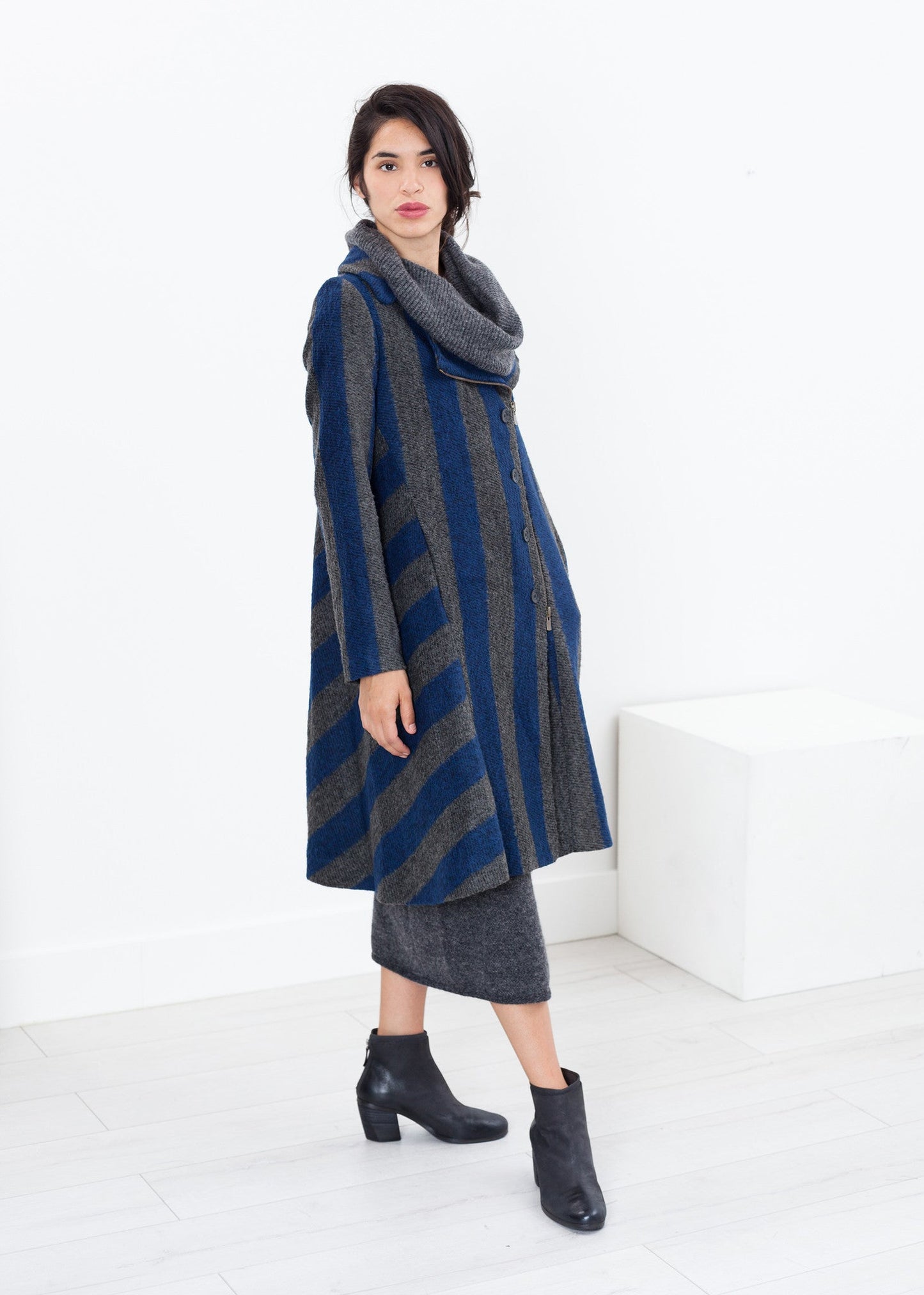 Petal Coat in Silver/Blue