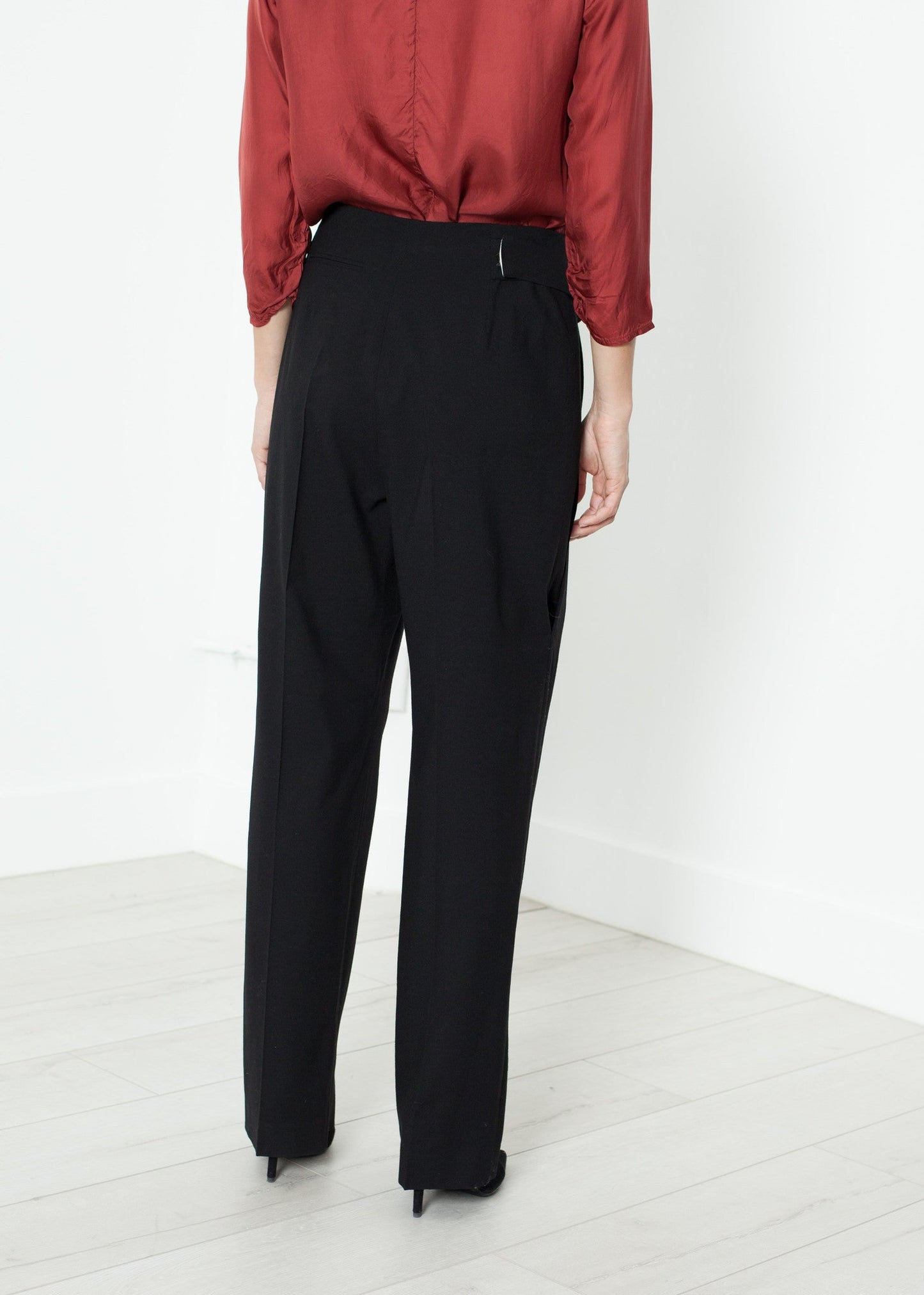 Pleated Waistband Trousers in Black