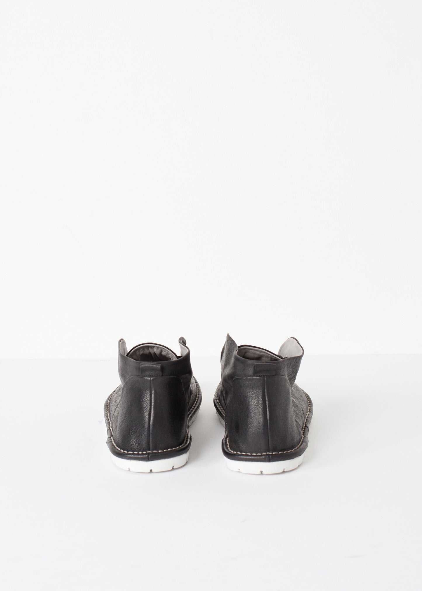 Faceless Sneaker