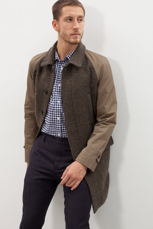 Raglan Manic He Coat in Olive