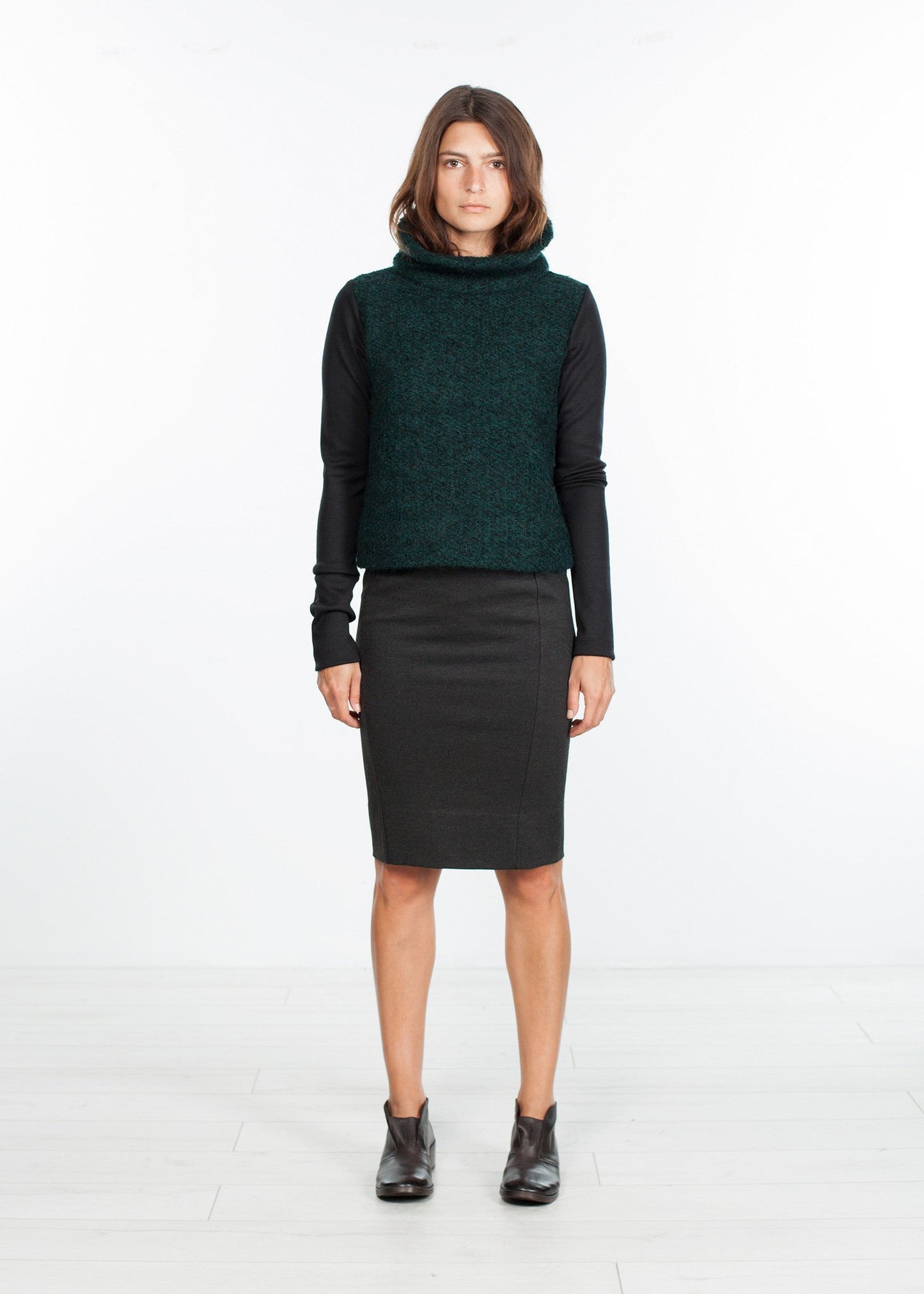 Bouclé Turtle Neck in Green/Black