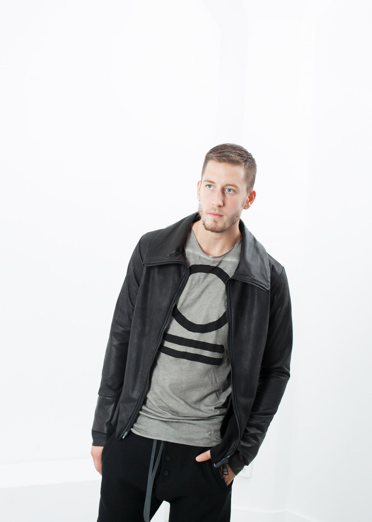 Antidote "Join" Tee in Taupe