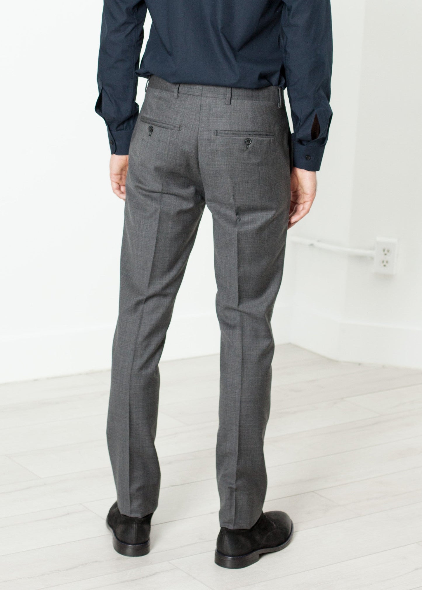 Men's Complete Suit in Grey