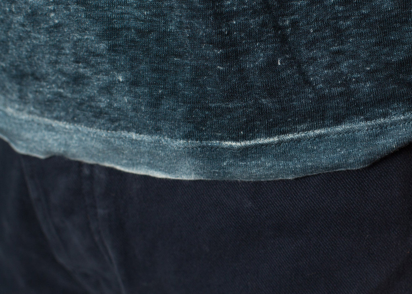 Mélange T-shirt in Navy/Black