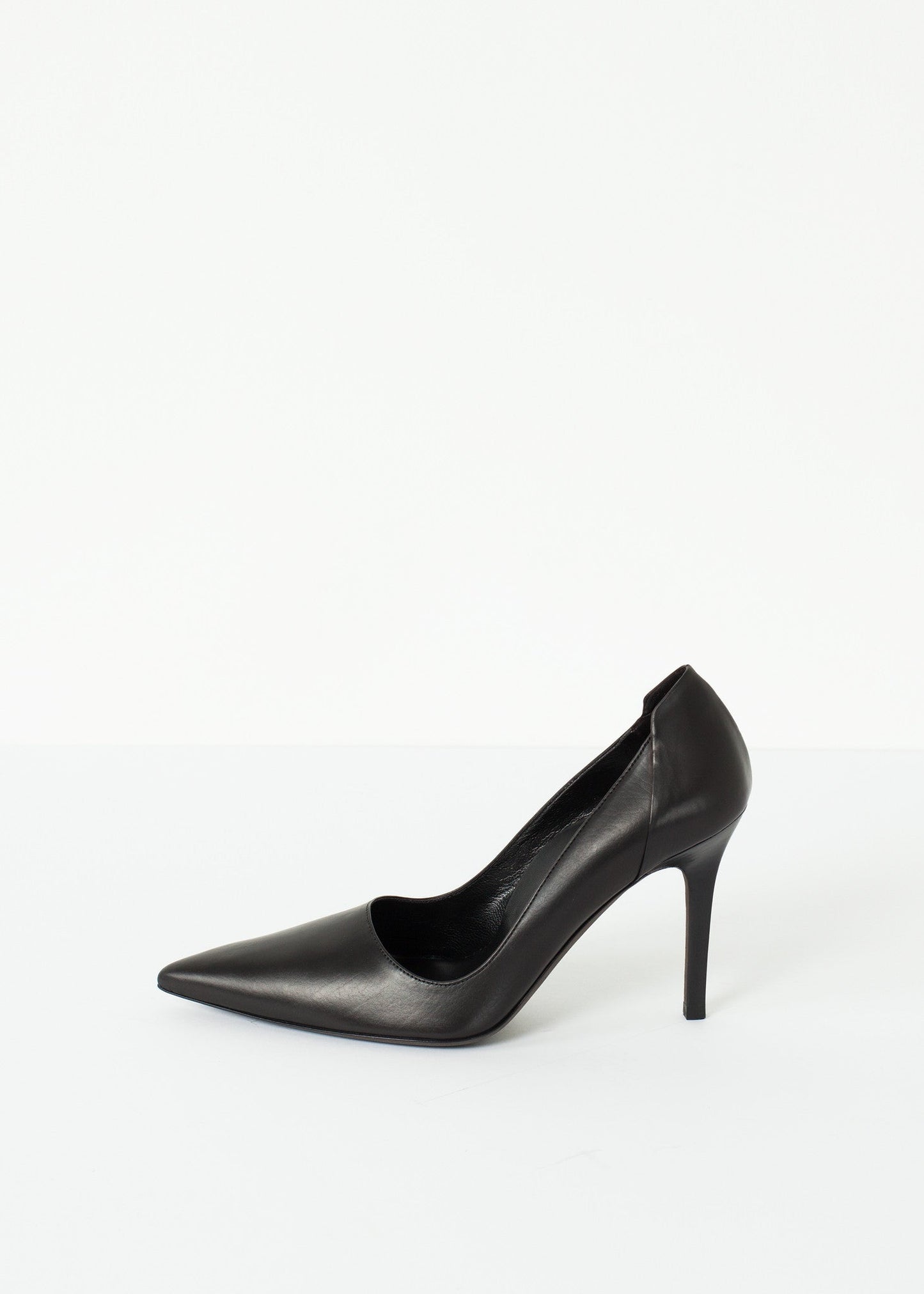 Glove heel