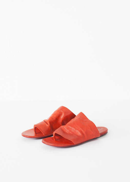 Are Sella Sandals in Red